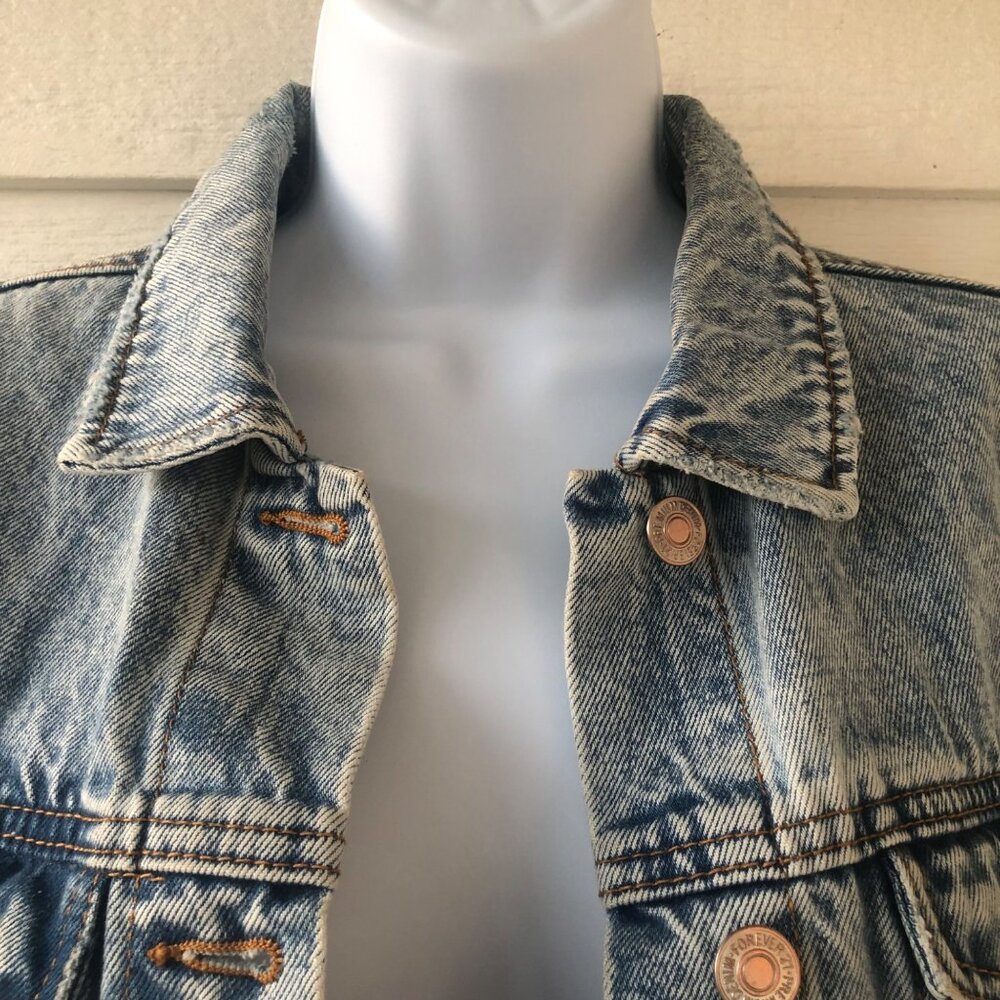 Forever 21 Sleeveless Button-Down Blue Denim Vest Size Small 100% Cotton - Picture 2 of 12